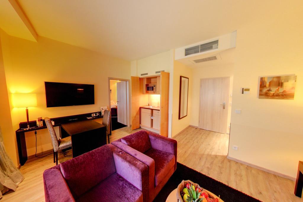 Best Western Plus Palatin Kongresshotel Wiesloch Exterior foto